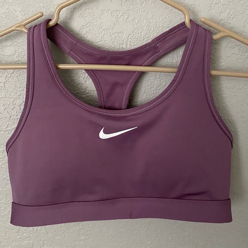 Nike women’s swoosh medium support padded sports bra blue size M